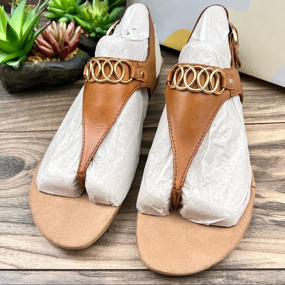 NIB Earth Origins Mendy Leather Thong Sandal Saddle 9M 40.5 - Picture 3 of 12